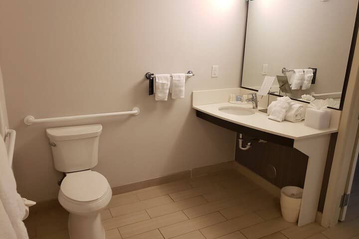 Room 25 of 58